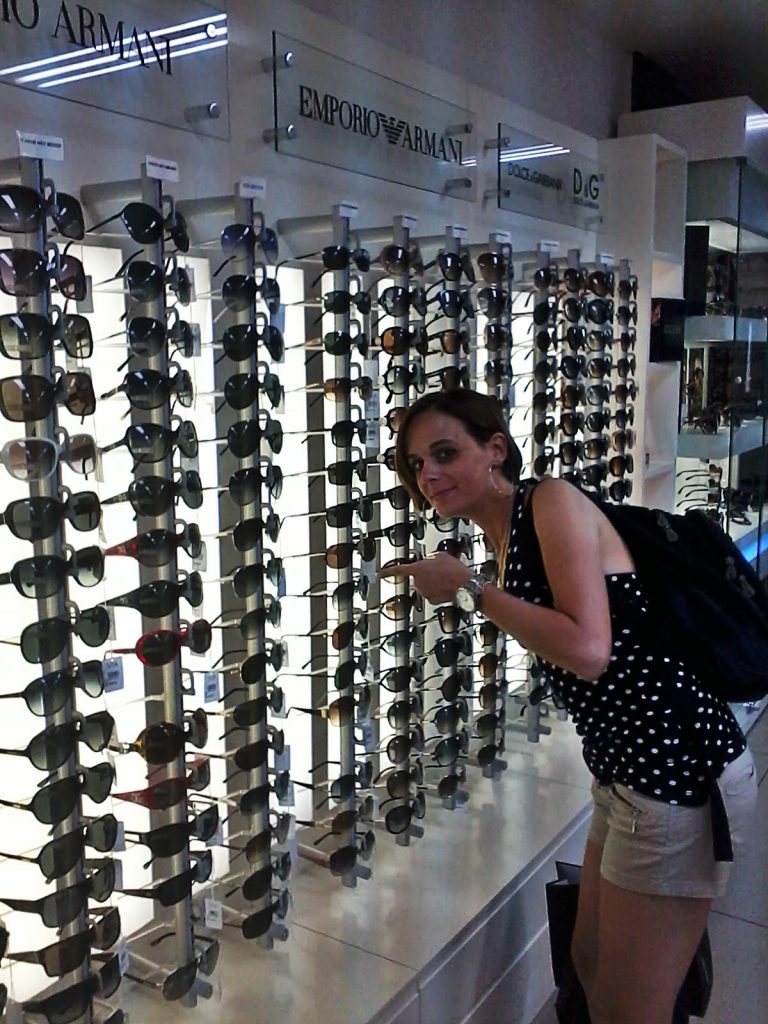 marcas de luxo no paraguai e o maior showroomd e oculos escuros
