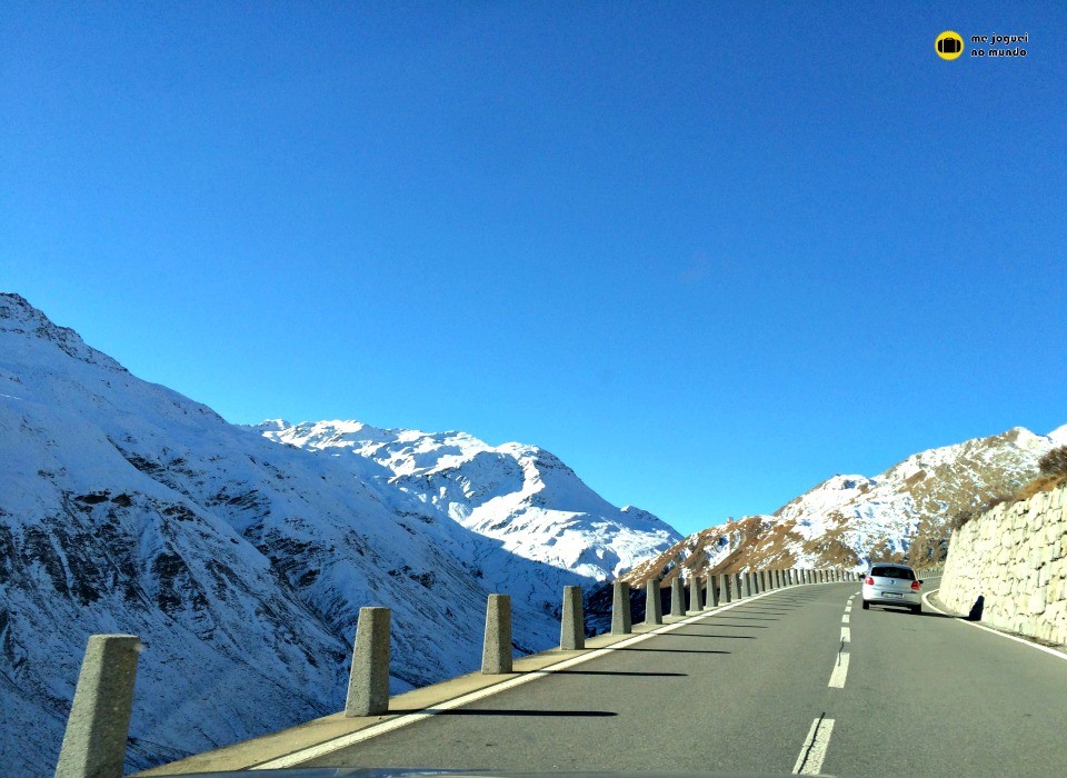 furkapass estrada suiça