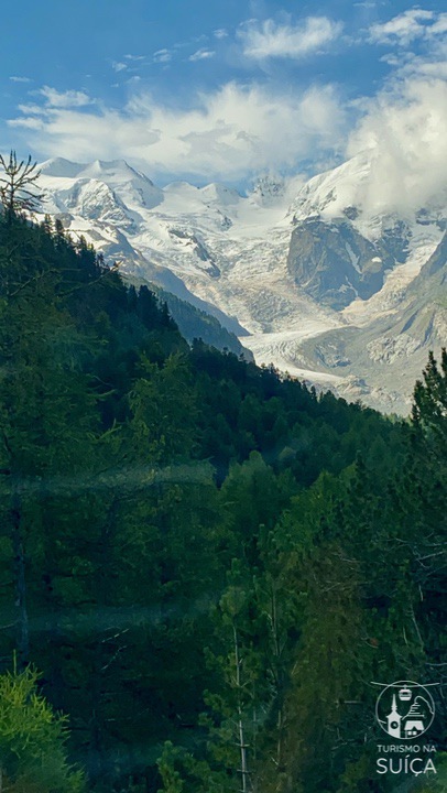 Glaciar passeio de trem panorâmico Bernina express