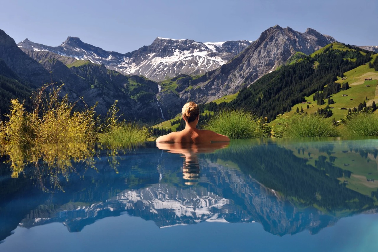 hotel com piscina infinita suiça