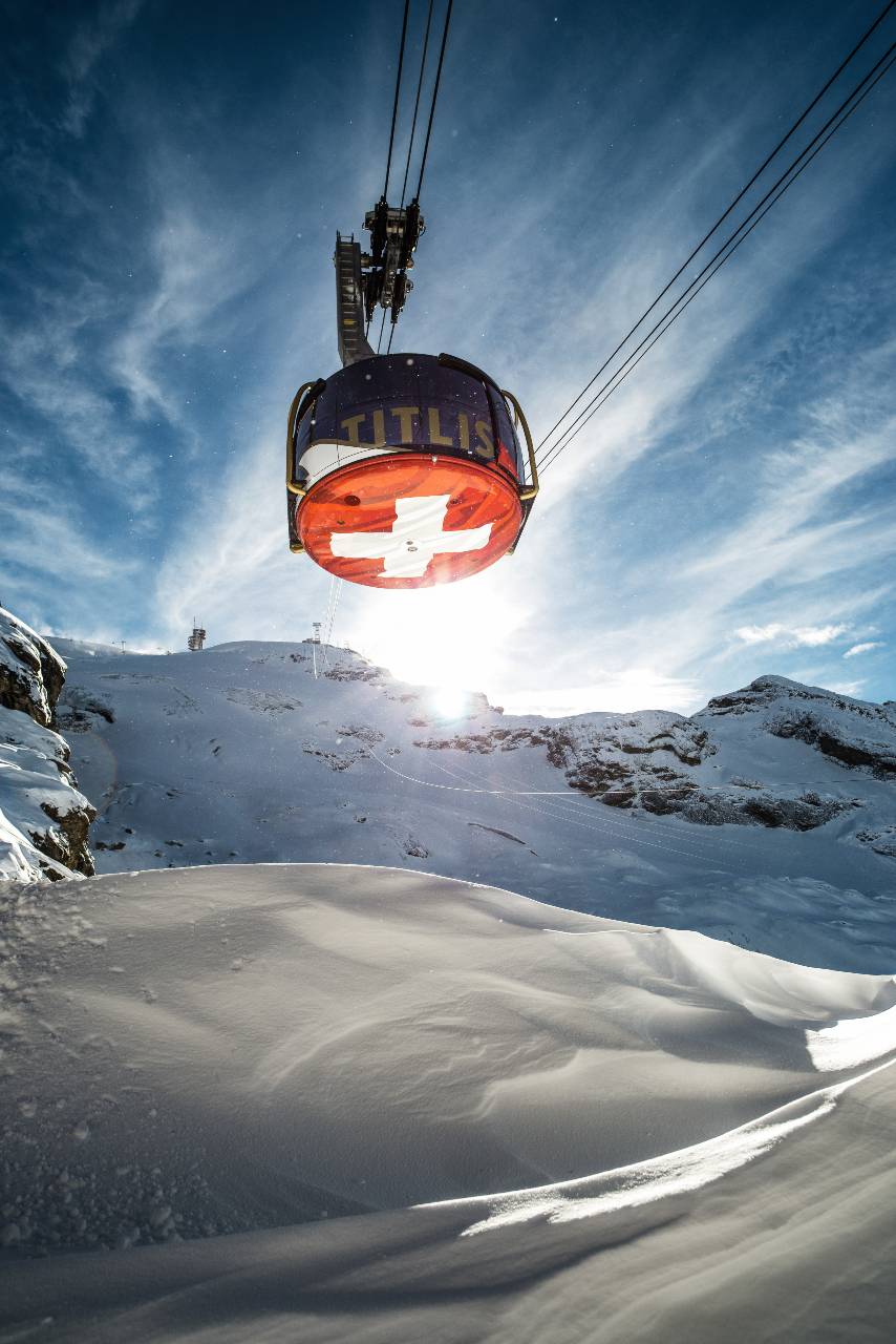 titlis tem neve o ano todo na suiça